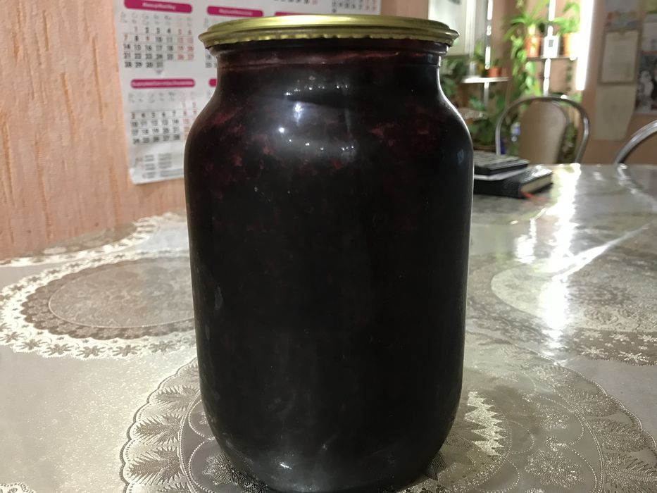 Варенье из черной смородины с сахаром