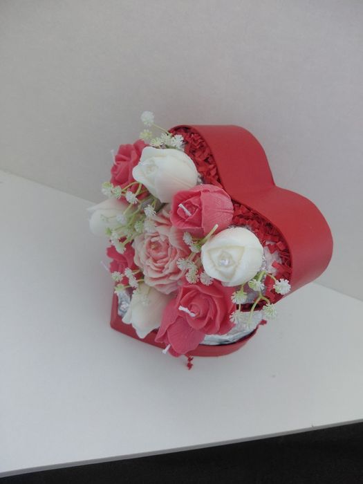 Buchet realizat din ceara de soia parfumata!