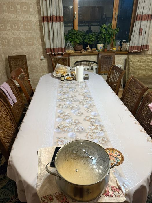 Стол кухонный деревянный