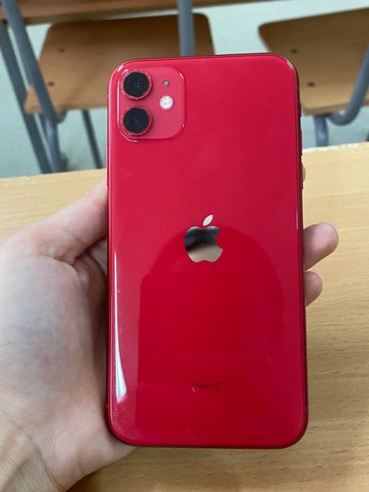 Айфон 11 в илеальном состоянии