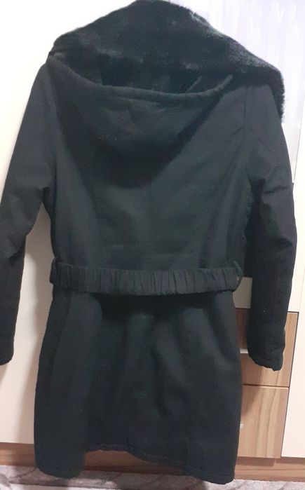Зимно черно палто