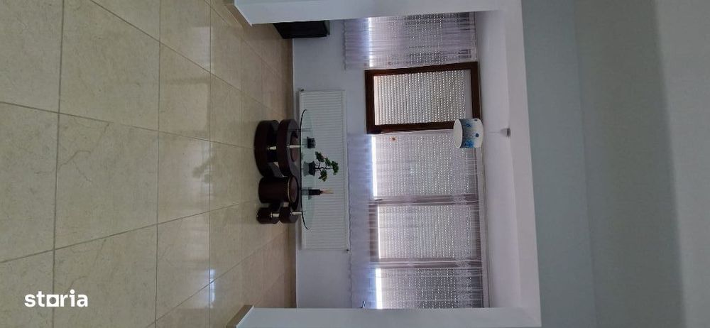Apt 2 camere, decomandat, Mamaia nord!
