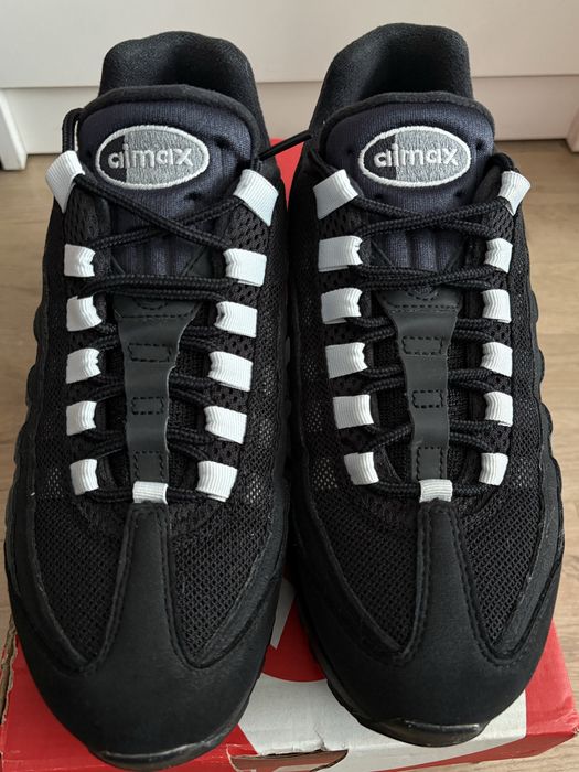 Nike Air Max 95 обувки