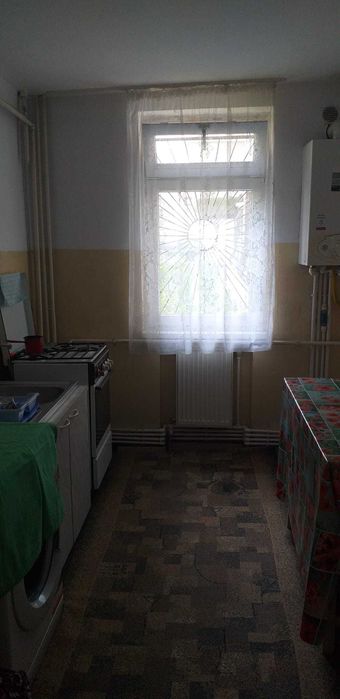 Închiriez garsoniera