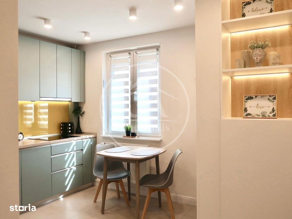 Apartament de vanzare  cu 3 camere Lux in zona Rogerius, Oradea.