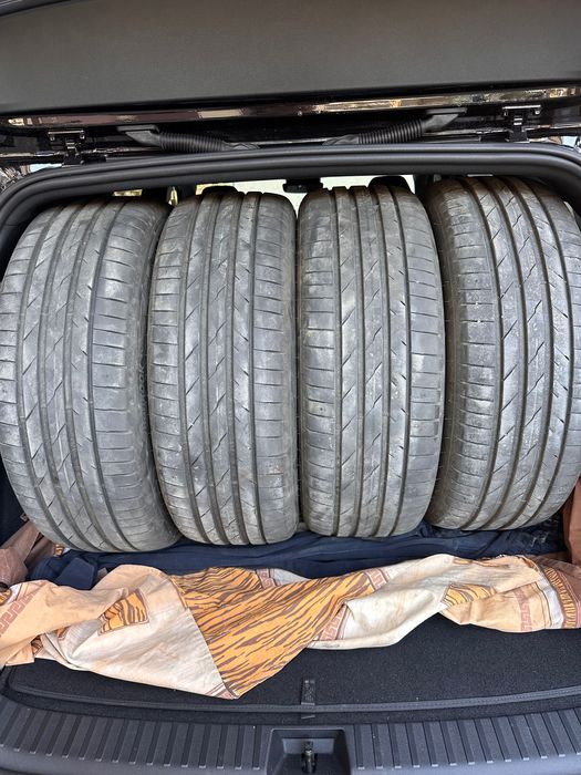 Летни гуми Hankook 235/45/20 на 7к км