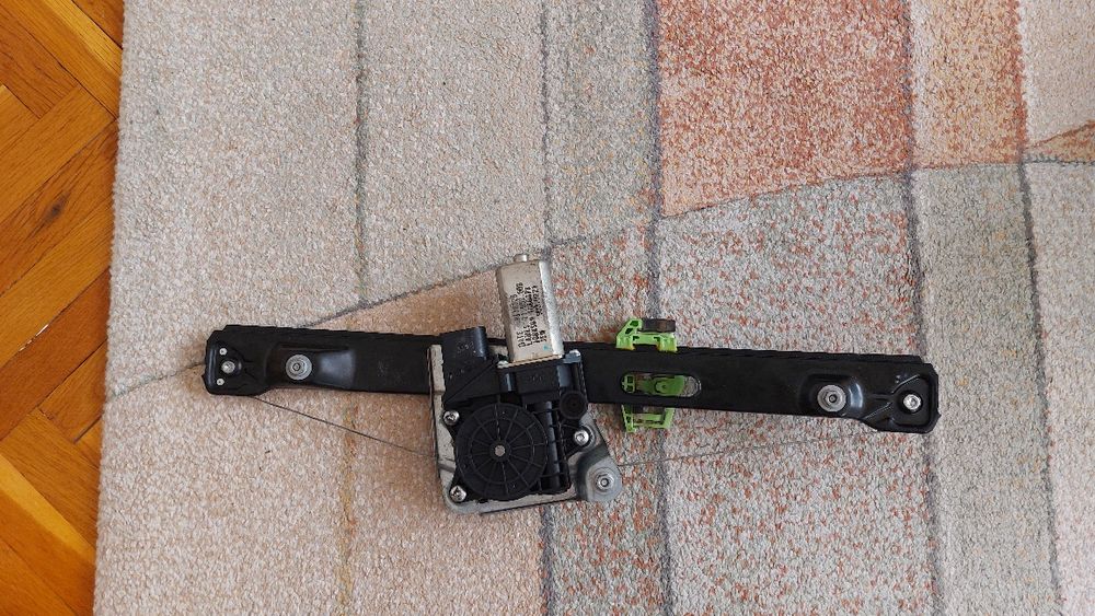 BMW E91  Facelift - Стъклоповдигащ механизъм (ЗАДЕН ЛЯВ)+ ел. мотор