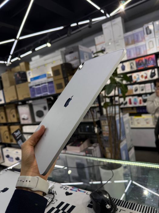 iPad Pro m1 12.9 + magic keyboard