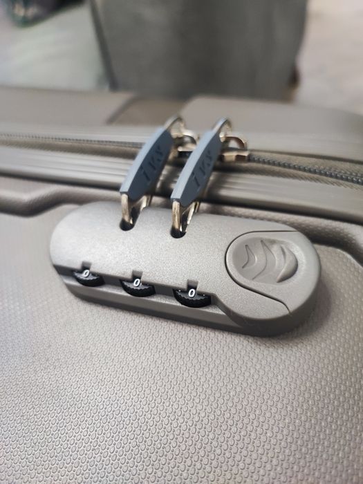 Турецкие чемоданы IVS VALIZ