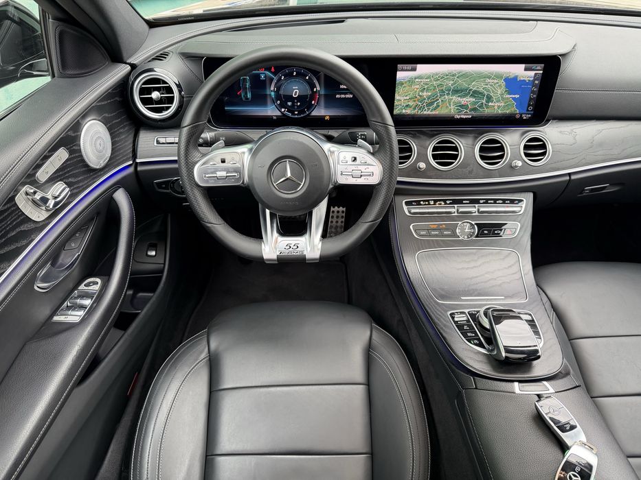 Mercedes Benz E220d AMG pachet ,194cp, Panorama,ceasuri Widescreen