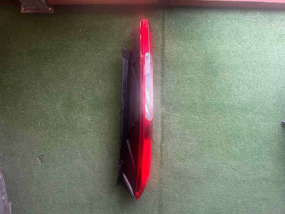 стоп десен Ford Focus 3 и 5 врати  2004-2008 г. #049S.