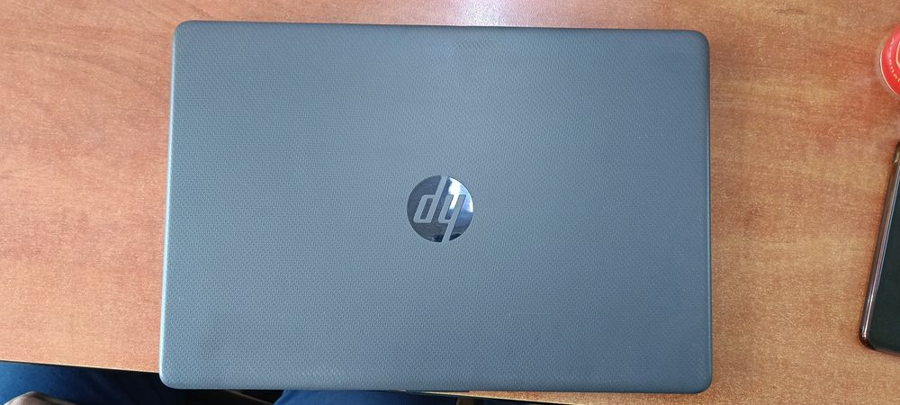 HP notebook i3 1100