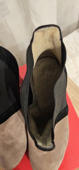 Botine imblanite din piele intoarsa mar. 39