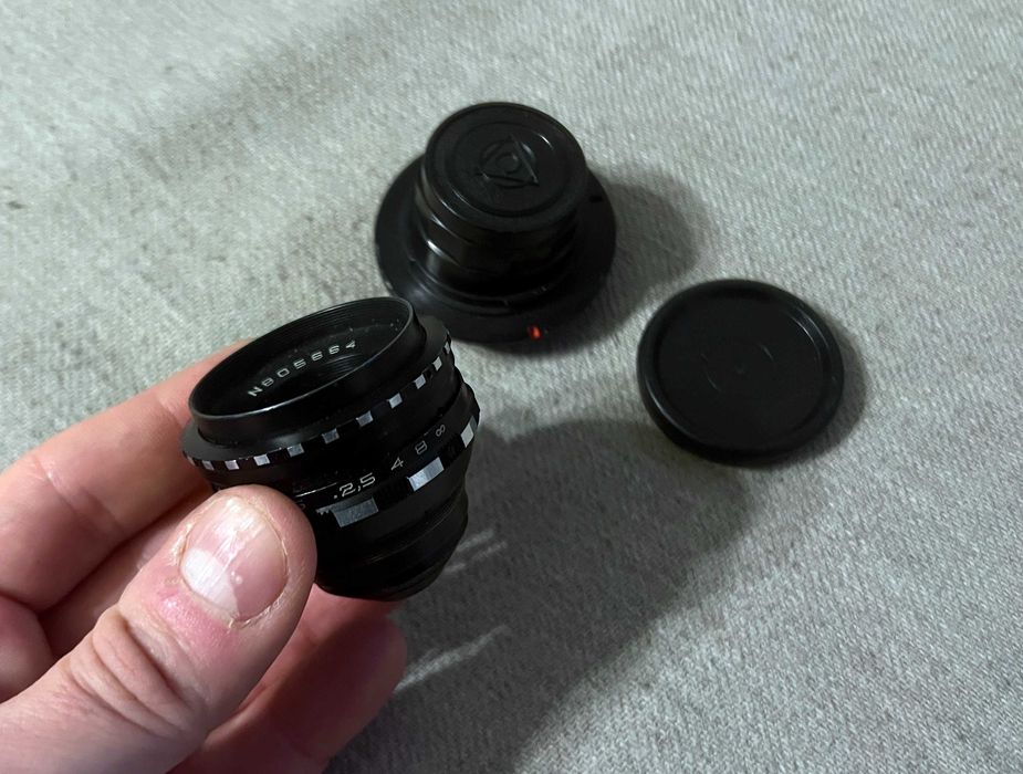 Obiectiv Vega 7-1 20mm f2 cine sovietic cu adaptor MFT