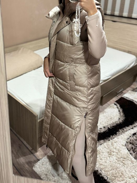 Дълъг елек в бежово