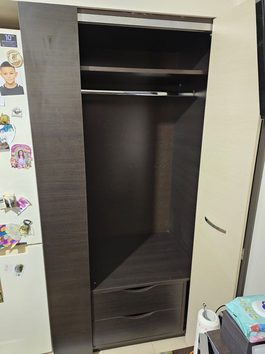 гардероб в отлично състояние, венге 193 см х 94 см, плоскост 18 мм ПДЧ