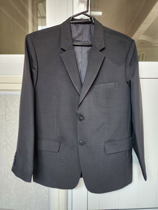 Костюм мужской в идеальном состоянии
