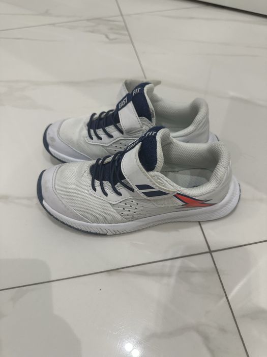 Продам детские кросрвки