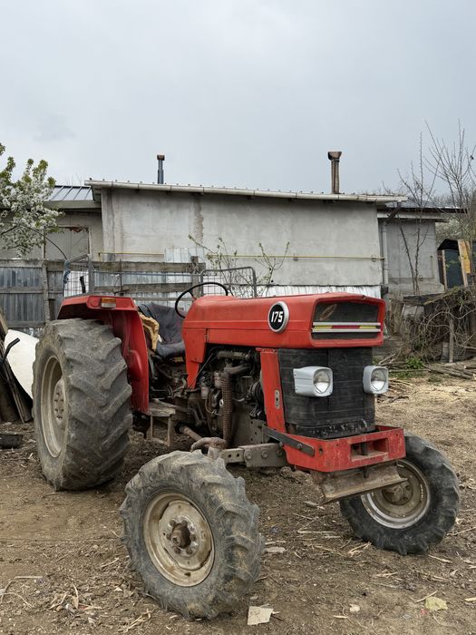 Tractor Massey fergusor 175 si plug cu brazda