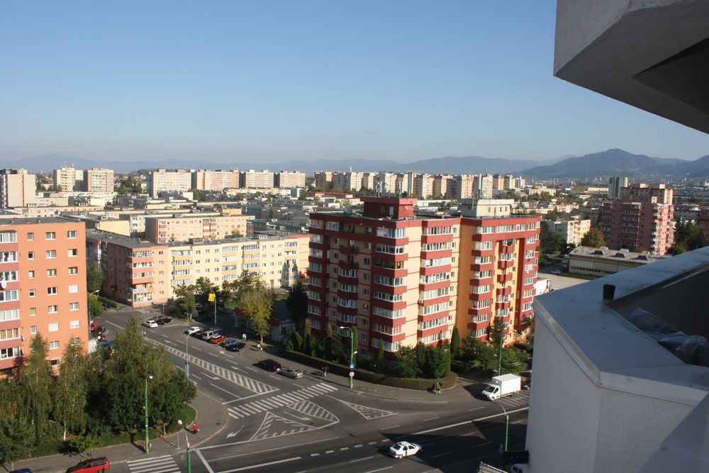 vand apartament Alphaville Carpatilor
