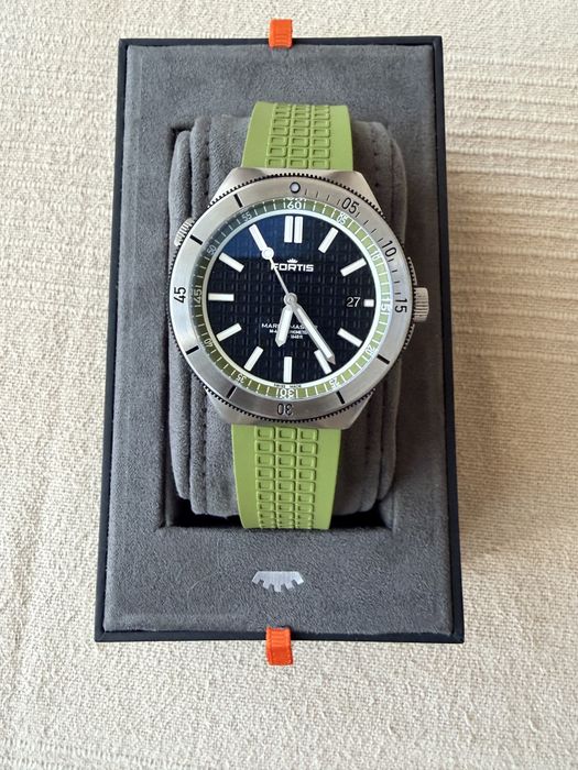 Fortis Marinemaster M44 Chronometer Woodpecker Green