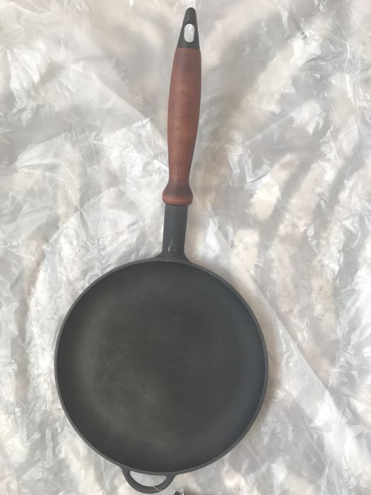 Чугунные блинницы диаметр 22, 26 см