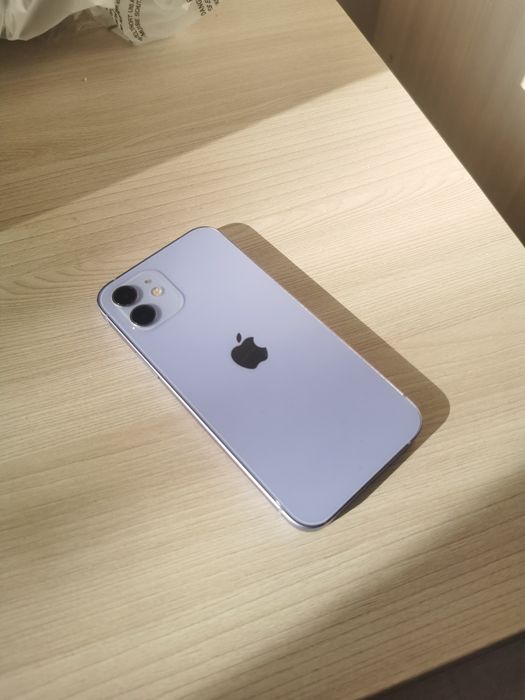 Продам самсунг с10е,айфон 12 iPhone Samsung