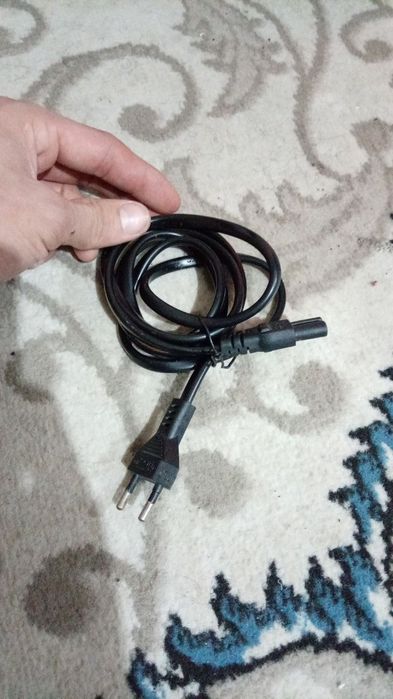 Uyinlari 10 dan ortiq