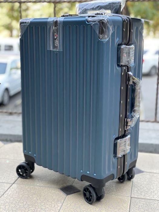 Чемодан из поликарбоната