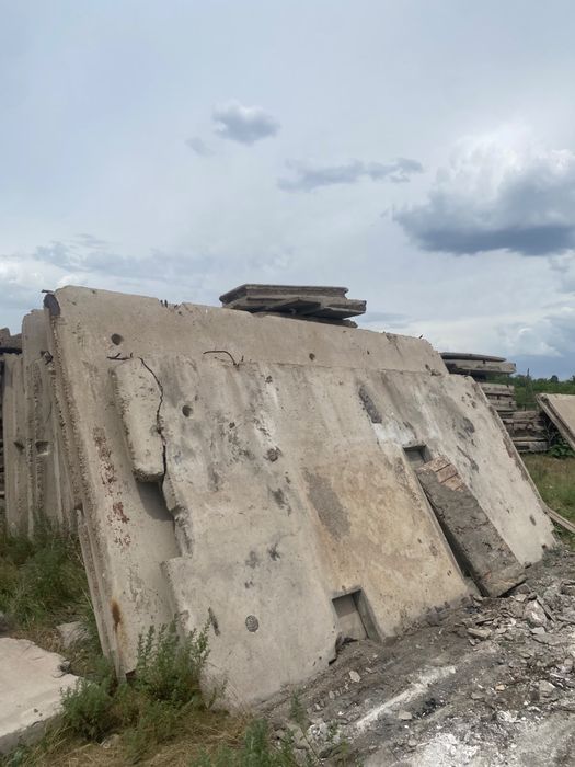 Бетонные блоки для стройки