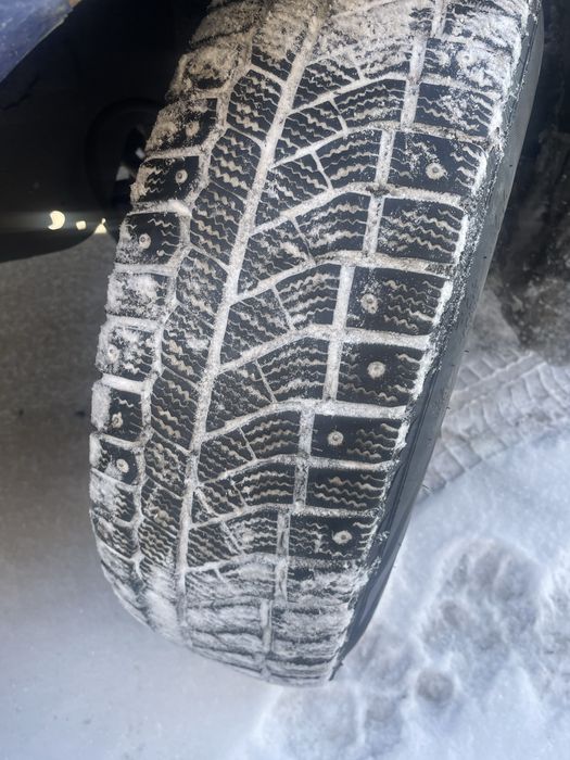 Продается зимняя резина R14