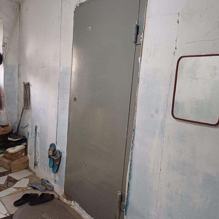 Продам железную дверь