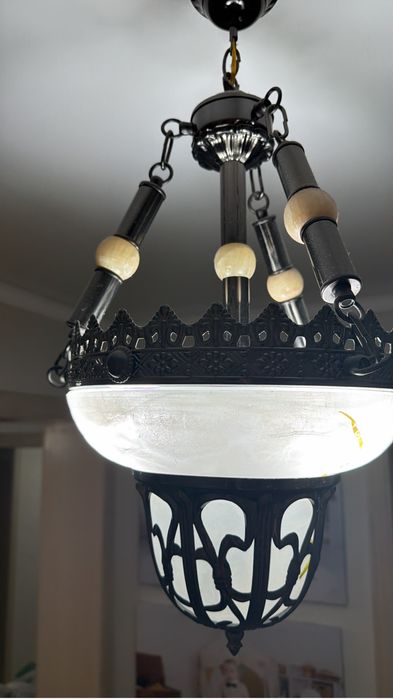 Срочно продается люстра