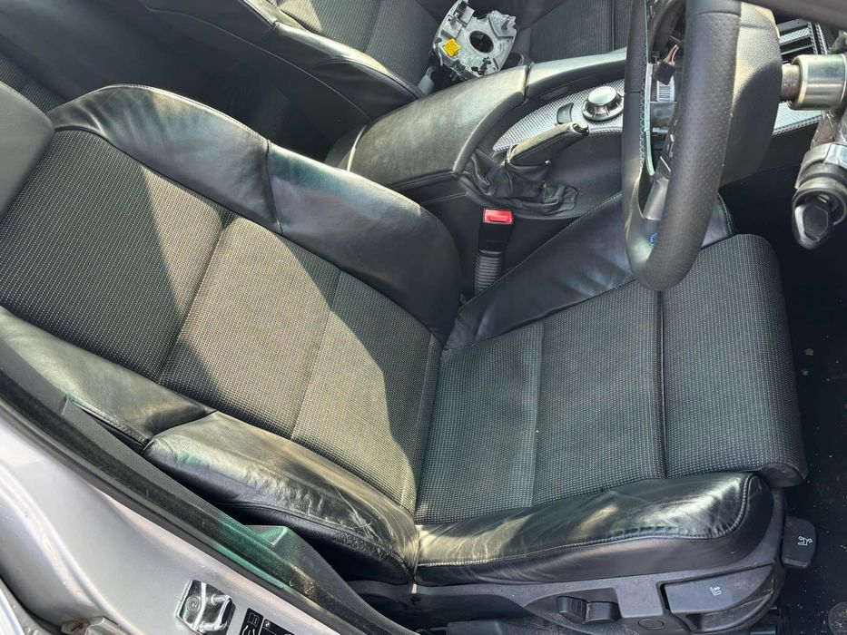 Dezmembrez BMW 530d E60 3.0D 218cp,manual,M PACK,Recaro,Plafon M negru