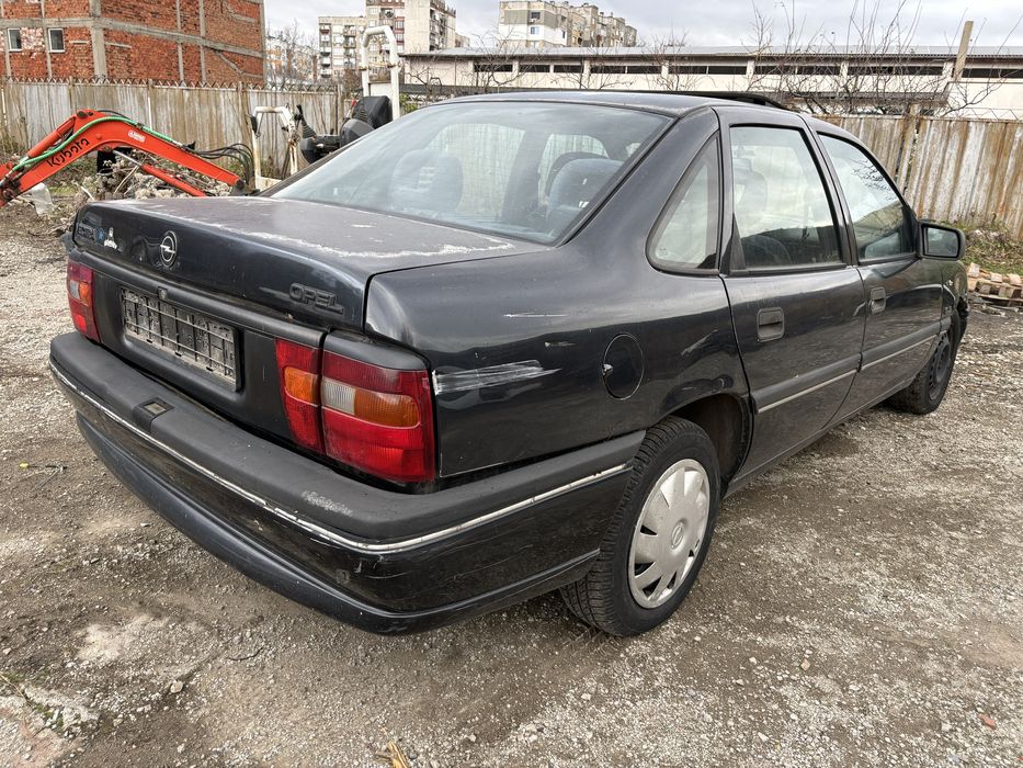 Опел вектра 1.6 бензин на части. Спойлер оригинален. Лип