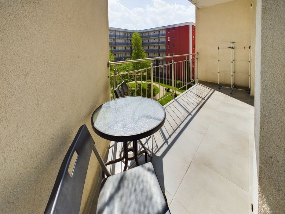 Inchiriez / regim hotelier apartament cu 3 camere