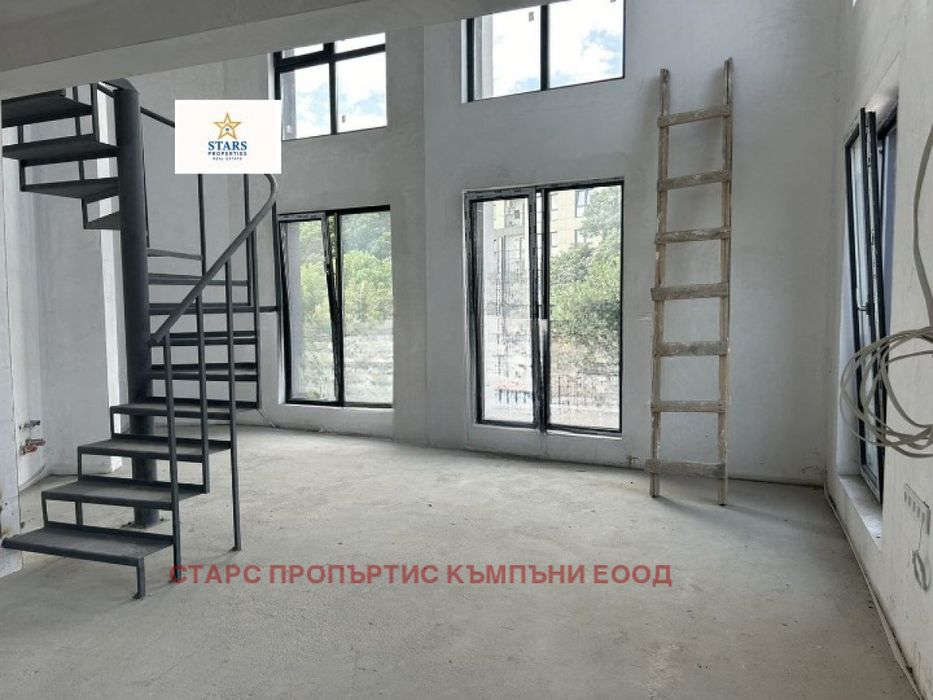 Продава се Мезонет в Варна, Гръцка махала - 144 кв.м за 1098 €/кв.м - Снимка #1