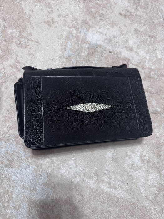 Барсетка из кожи ската