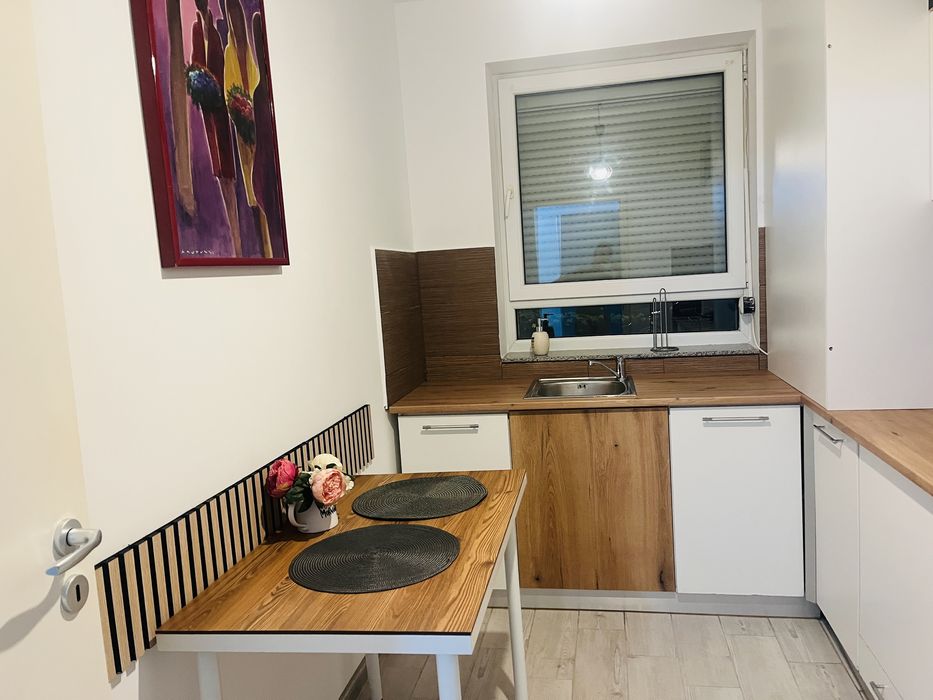 Garsoniera pers avantgarden LIBER REVELION SI CRACIUN