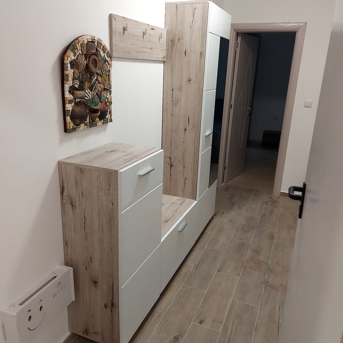 Дава се под наем Тристаен апартамент в Бургас, Славейков - 72 кв.м за 612 € - Снимка #1