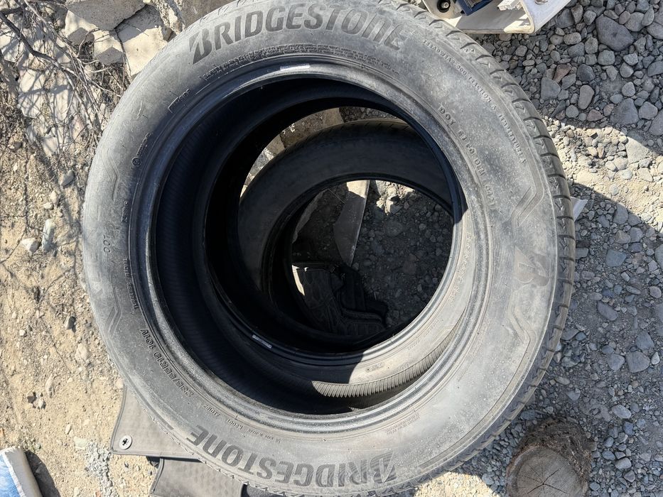 Bridgestone 235/55r19