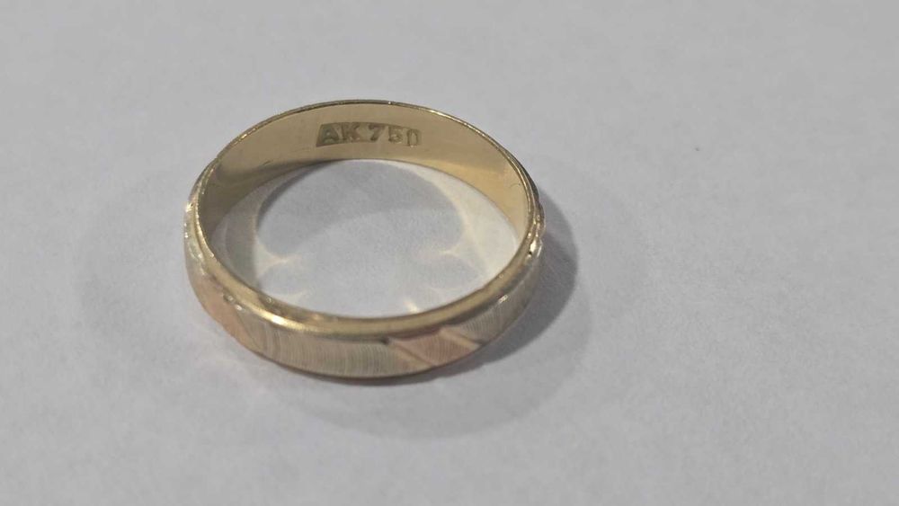 Златна халка  2,7гр. 18 карата