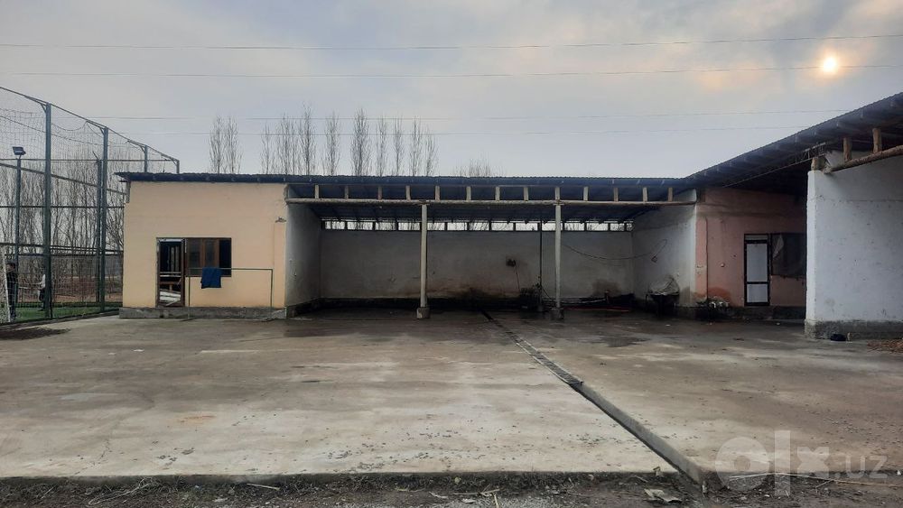 Maishiy xizmat ko'rsatish uchun mo'ljallangan noturar bino va suniy qo