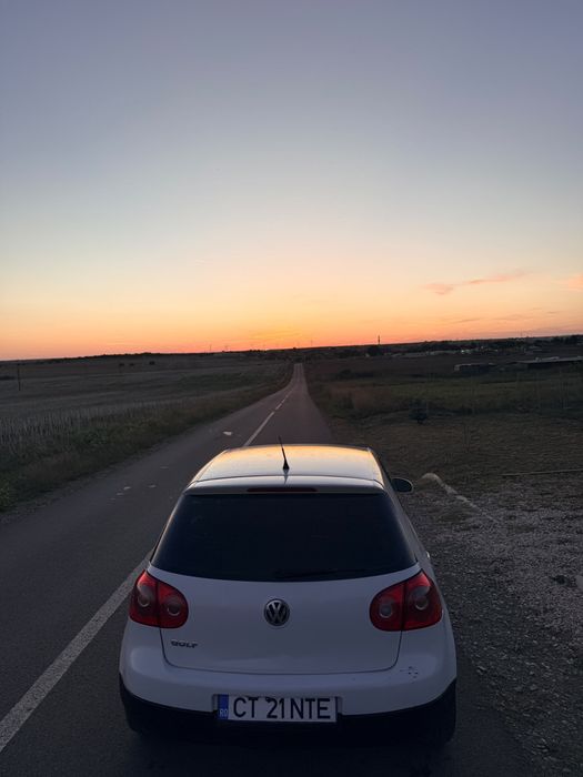 Golf 5 1.4 FSI 2009 INTRETINUT