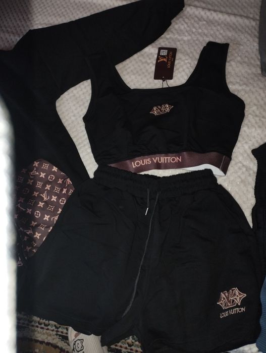 Set dama sport stil LV – NOU, cu eticheta  stoc limitat