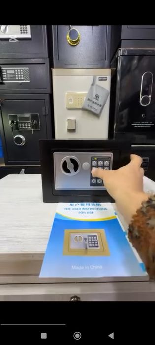 Kompakt plato seyf "Seyf s14" himoya va xavfsizlik uchun