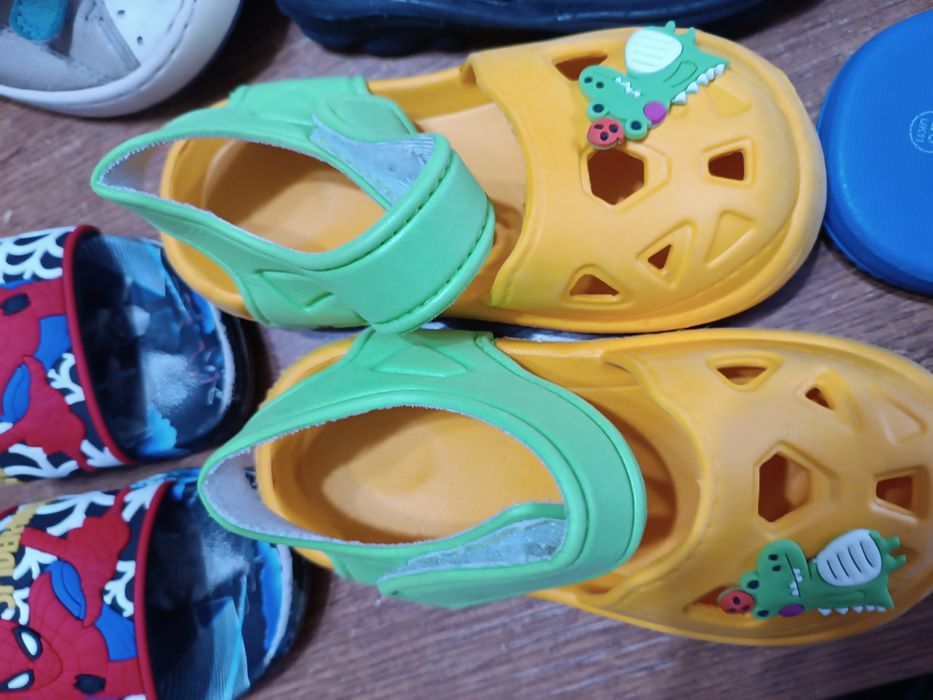 Детски обувки,ботуши,джапанки,сандали 27,28,29 номер