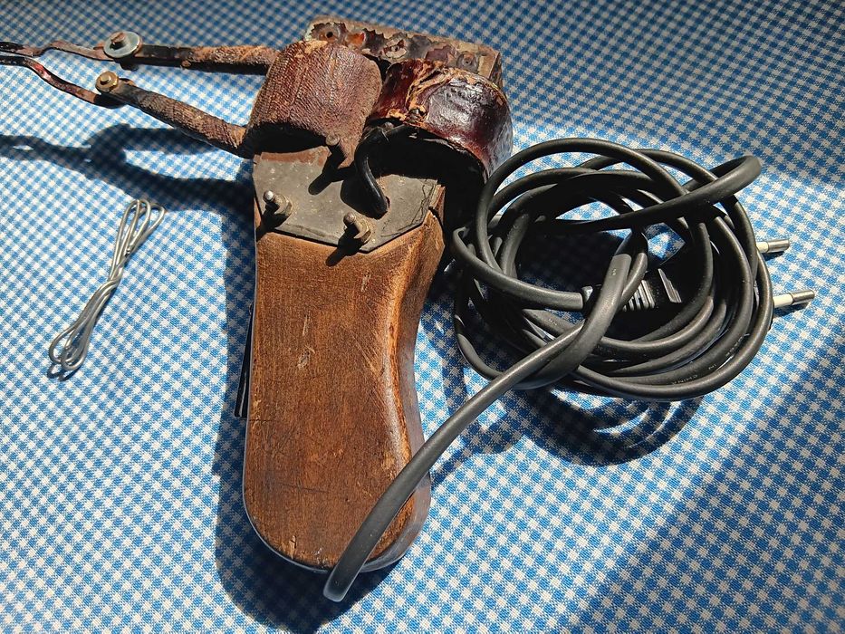 Pistol de lipit vechi, Functional, plus cositor