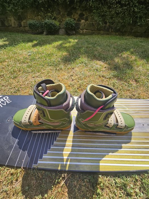 Кайтсърф, уейбирд Refraction Sam Light Pro wakestyle kiteboard с автомати Shredtown. Kiitesurf, wakeboard