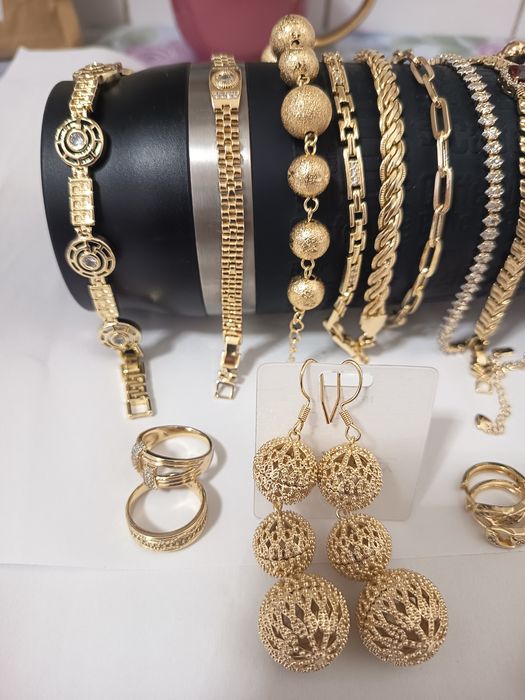 Bij placate cu AUR DE 14K